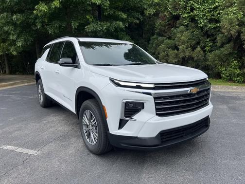 2025 Chevrolet Traverse FWD LT