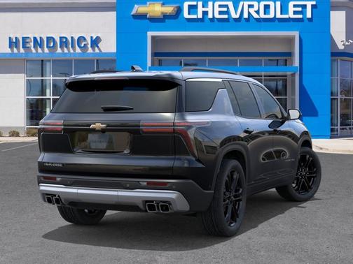 Mosaic Black Metallic 2026 Chevrolet Traverse FWD LT