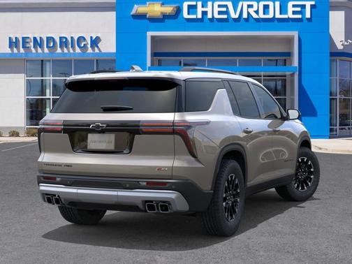 Sandstone Gray 2026 Chevrolet Traverse AWD Z71