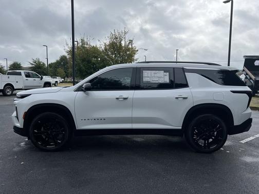2026 Chevrolet Traverse FWD LT