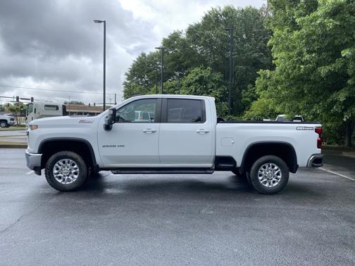 Summit White 2021 Chevrolet Silverado 2500 LT