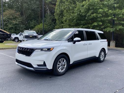 2024 Kia Carnival LX