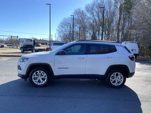 2024 Jeep Compass Latitude