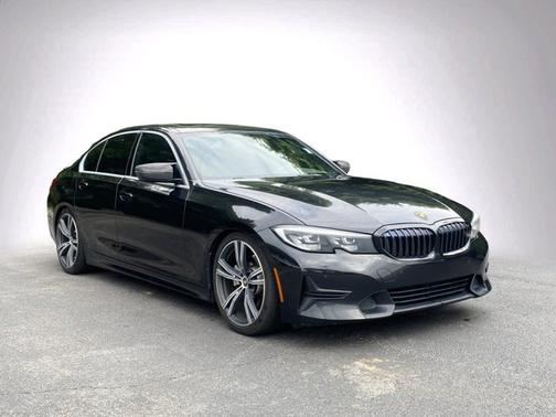 Black Sapphire Metallic 2020 BMW 330 i