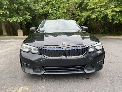 Black Sapphire Metallic 2020 BMW 330 i