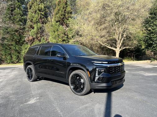 2026 Chevrolet Traverse FWD LT