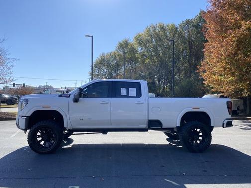 2024 GMC Sierra 2500 AT4