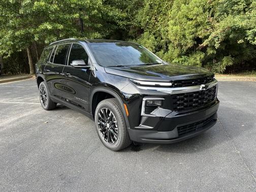 2026 Chevrolet Traverse FWD LT
