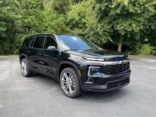2025 Chevrolet Traverse FWD LT