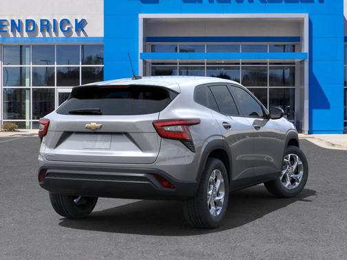 2025 Chevrolet Trax LS