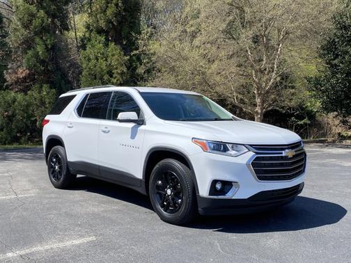 2021 Chevrolet Traverse LT Cloth