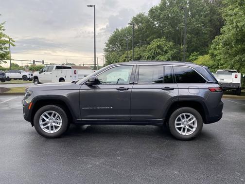 2024 Jeep Grand Cherokee Laredo X