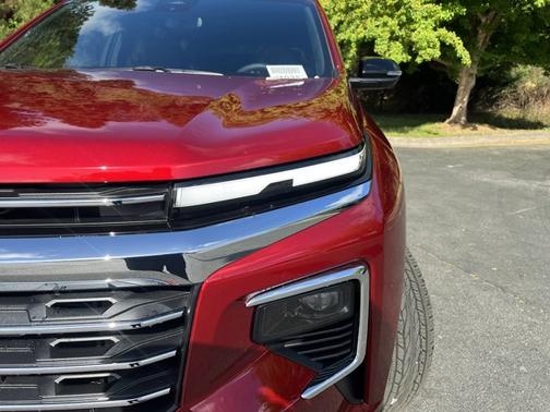 2025 Chevrolet Traverse FWD LT