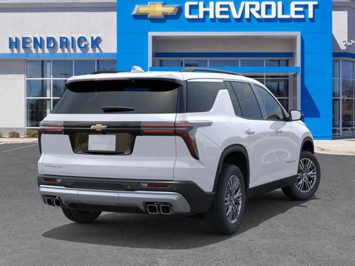 2026 Chevrolet Traverse FWD LT