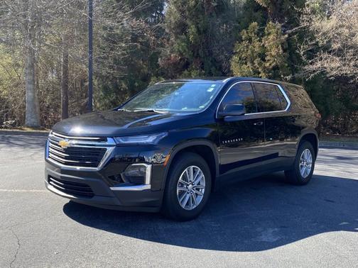 2023 Chevrolet Traverse LS