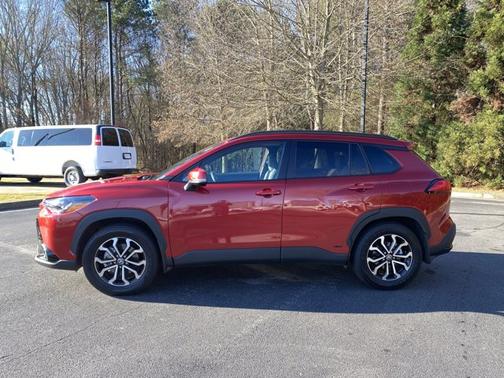 2023 Toyota Corolla Cross Hybrid SE