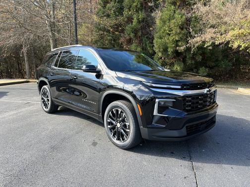 2026 Chevrolet Traverse FWD LT