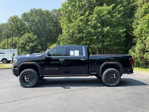2024 GMC Sierra 2500 Denali