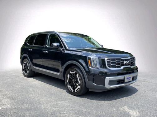 Ebony Black 2023 Kia Telluride S