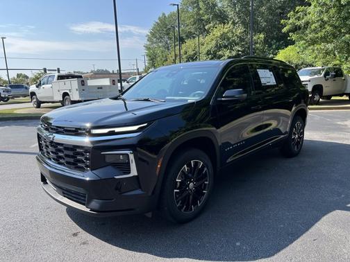 2025 Chevrolet Traverse FWD LT