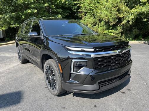 2025 Chevrolet Traverse FWD LT