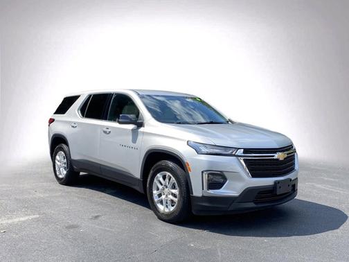 2022 Chevrolet Traverse LS