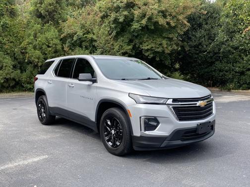 2022 Chevrolet Traverse LS