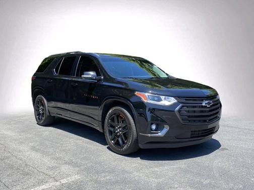 Mosaic Black Metallic 2020 Chevrolet Traverse Premier