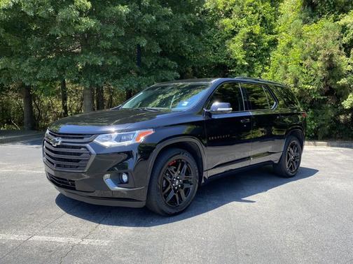 Mosaic Black Metallic 2020 Chevrolet Traverse Premier