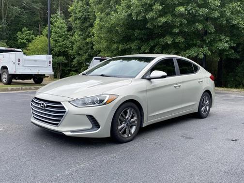 Mineral Beige 2017 Hyundai ELANTRA SE