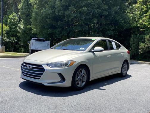 Mineral Beige 2017 Hyundai ELANTRA SE