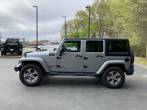 2016 Jeep Wrangler Unlimited Sahara