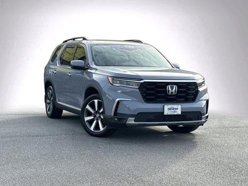 Sonic Gray Pearl 2025 Honda Pilot Touring