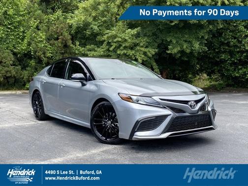 Celestial Silver Metallic/Midnight Black Metallic 2024 Toyota Camry XSE