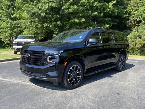 2023 Chevrolet Suburban RST