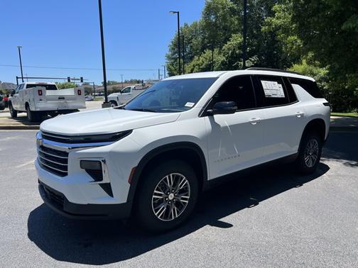 2025 Chevrolet Traverse FWD LT