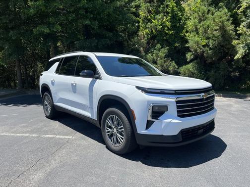 2025 Chevrolet Traverse FWD LT