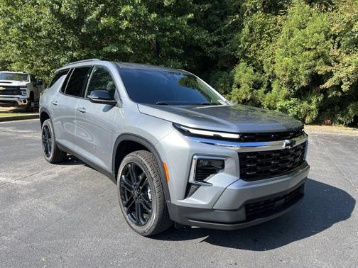 2026 Chevrolet Traverse FWD LT
