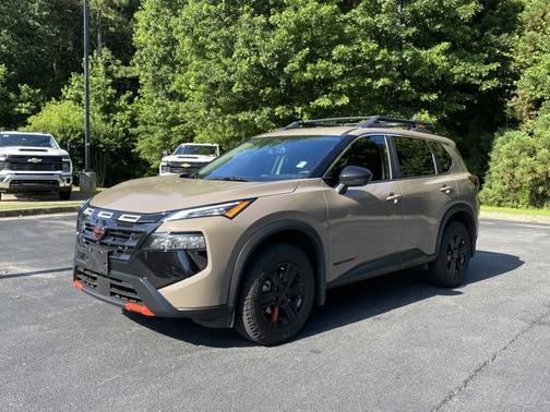 2025 Nissan Rogue Rock Creek