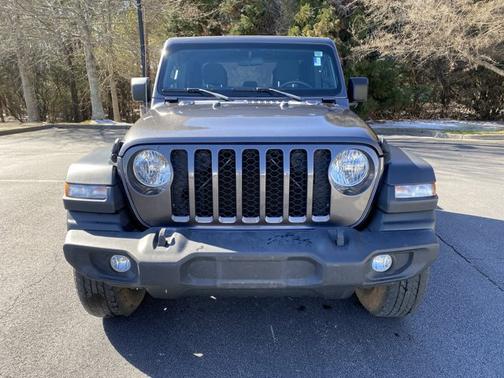 2022 Jeep Gladiator Sport
