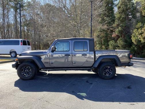 2022 Jeep Gladiator Sport