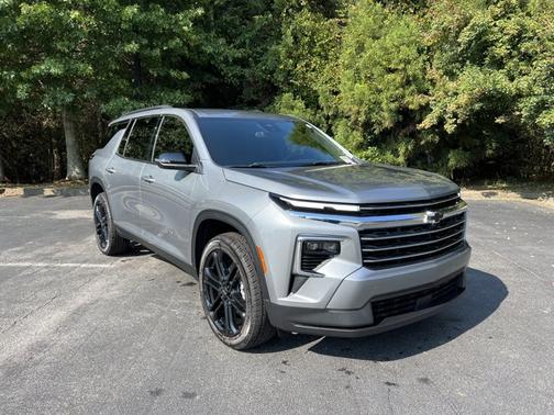 2026 Chevrolet Traverse FWD LT