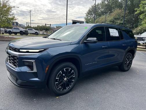 2026 Chevrolet Traverse FWD LT