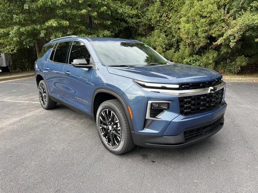 2026 Chevrolet Traverse FWD LT