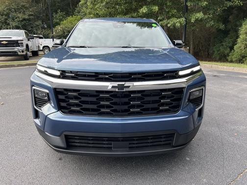 2026 Chevrolet Traverse FWD LT