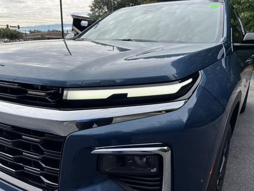 2026 Chevrolet Traverse FWD LT