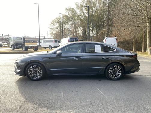 2024 Hyundai SONATA Hybrid Limited