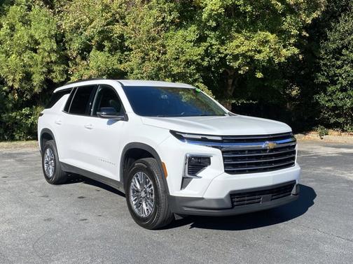 2025 Chevrolet Traverse FWD LT