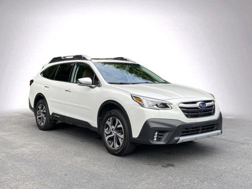 Crystal White Pearl 2021 Subaru Outback Touring XT