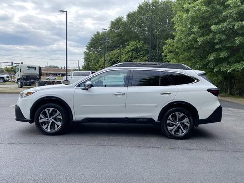 Crystal White Pearl 2021 Subaru Outback Touring XT
